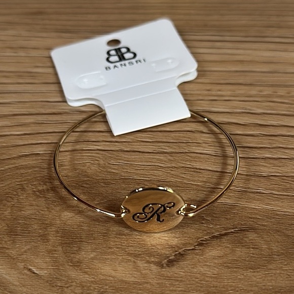 BANSRI Gold Initial ‘R’ Bracelet - Picture 1 of 9